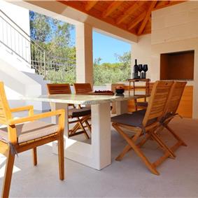 6 Bedroom Beachfront Villa with Heated Pool near Vela Luka on Korcula Island, Sleep 12